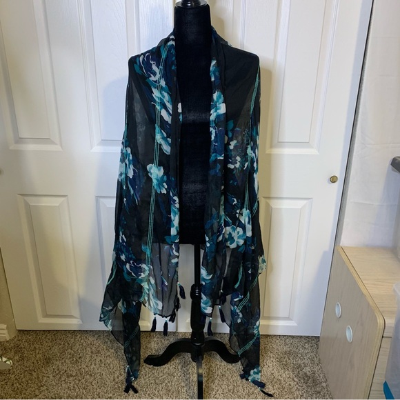 Black & Blue Floral Throw/Scarf - Picture 1 of 7